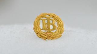 Golden IB lyre.